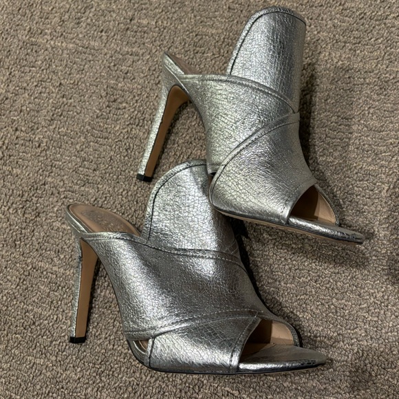 ALMOST NEW- WORN ONCE - Vince Camuto heels- STUNNING! - Picture 1 of 6